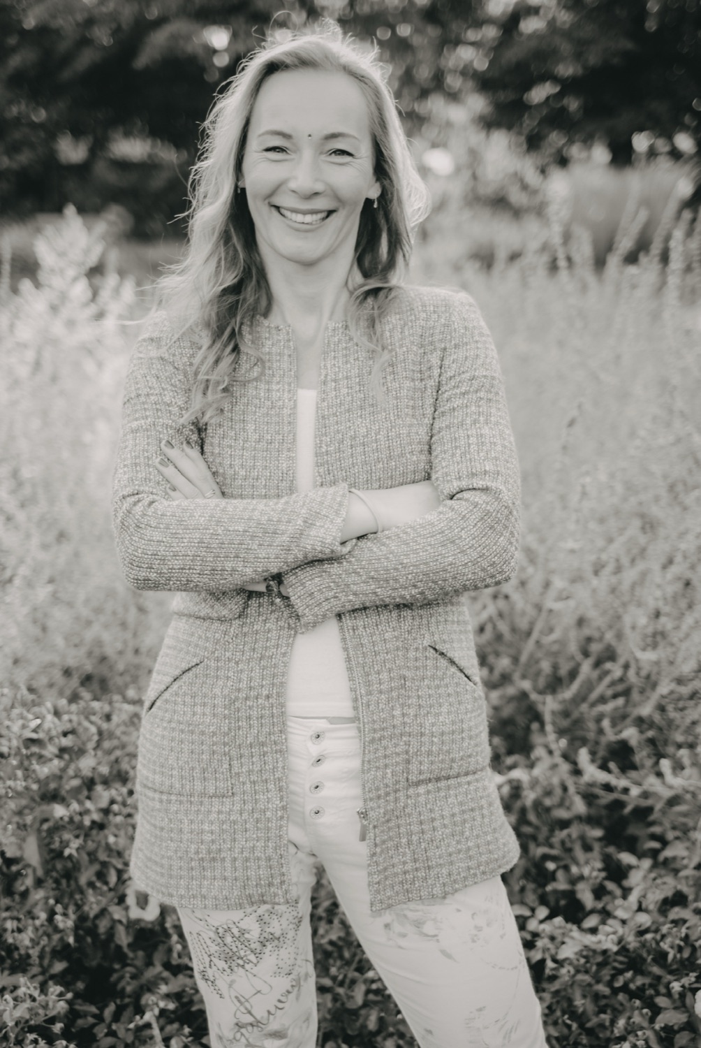 Dr. Julia König – Porträt in Schwar-Weiß